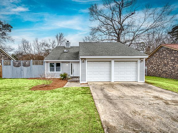 2nd image of 418 Citadel St