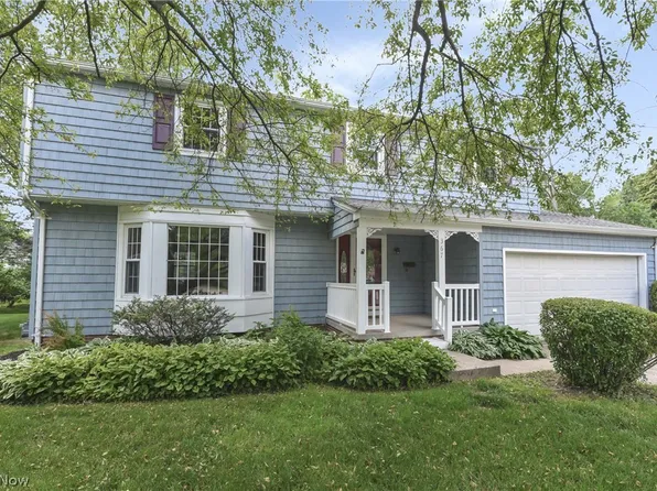 367 Bar Harbor Dr, Bay Village, OH 44140