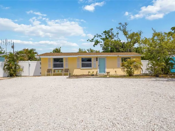 370 E Fray St, Englewood, FL 34223