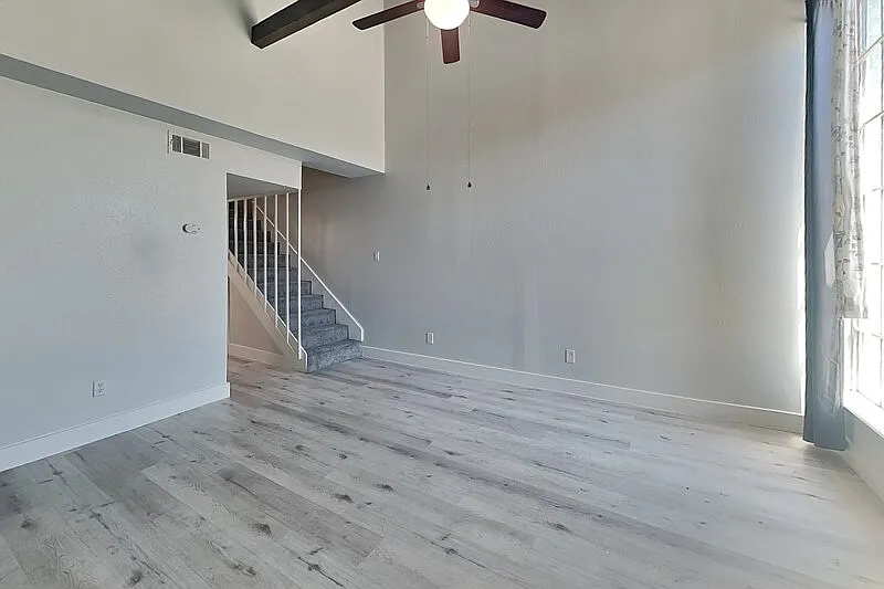 3 bed, 2.0 bath, 1218 sqft, $2,150 — Photo 3