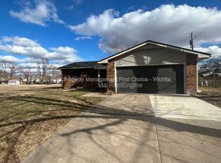 1208 N Brunswick Ln, Wichita, KS 67212