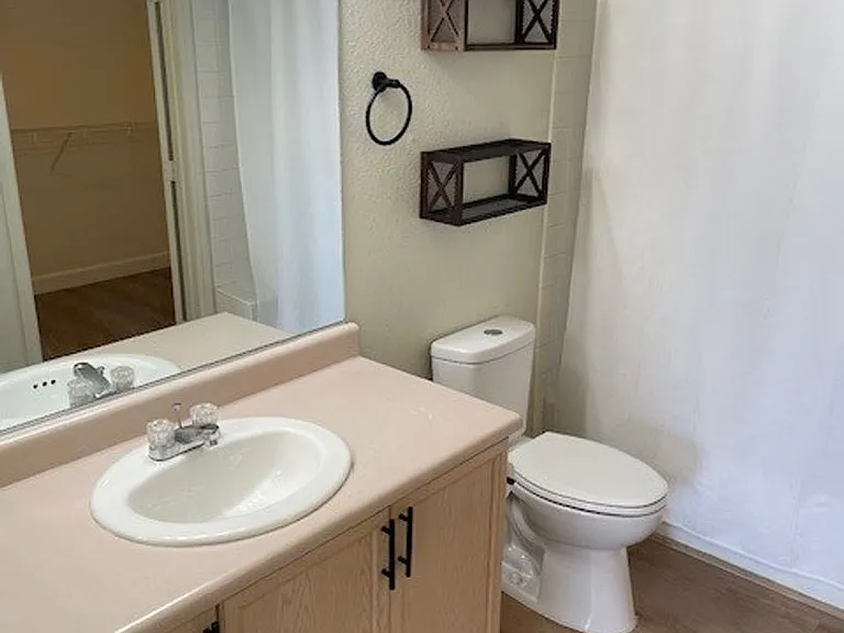 8401 Sewards Bluff Ave — Photo 24