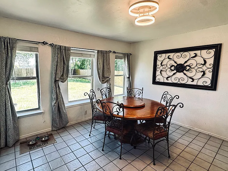 1911 Stallion Ct — Photo 17