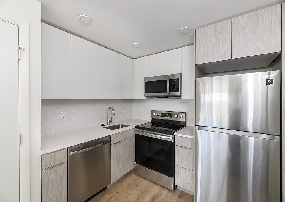 1st image of 40 Parker Hill Ave APT 4
