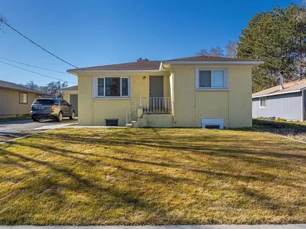 393 S 41st Ave, West Richland, WA 99353
