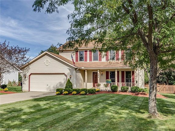 3rd image of 889 Admore Dr