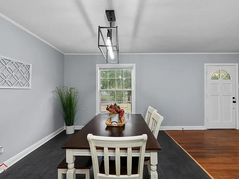 2809 S Broadway Blvd — Photo 19