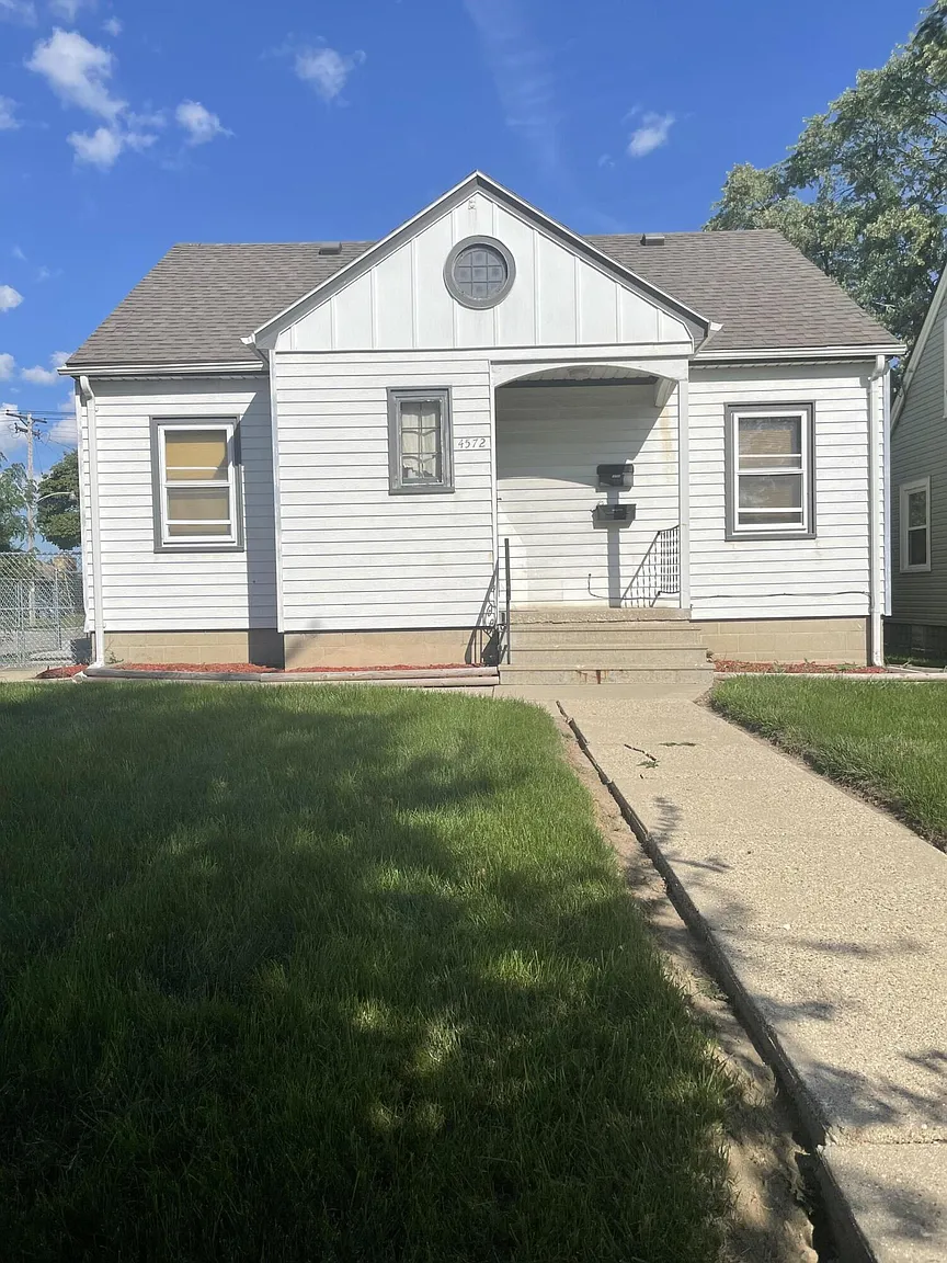 4572 N 66th St photo 1
