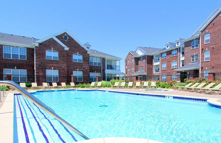 Rockledge Oaks Apartments — Photo 13