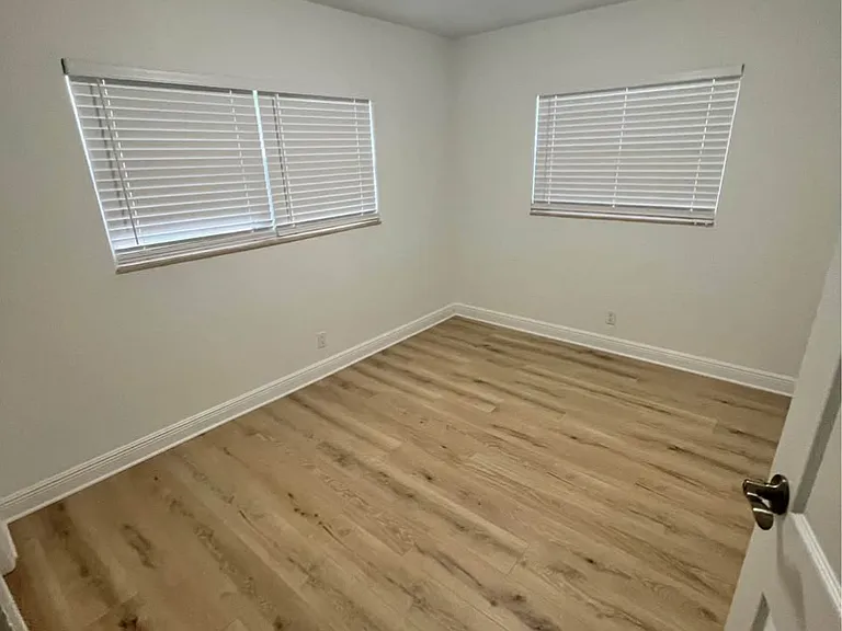 2924 W Braddock St — Photo 5