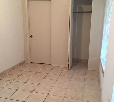 5th image of 1523 NW 9th Ave