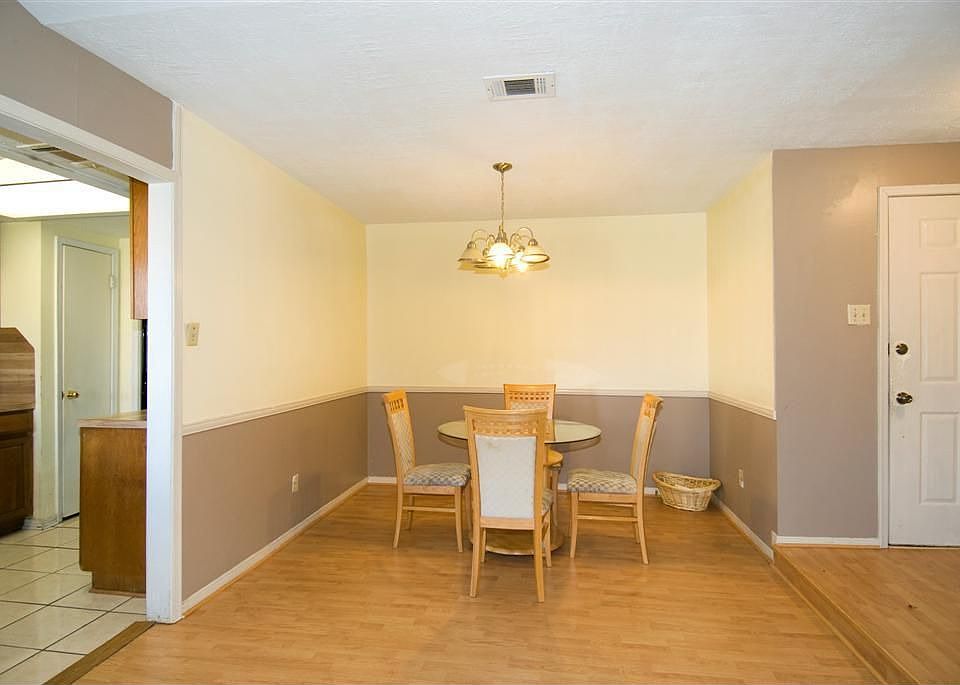 2nd image of 16338 Quail Park Dr