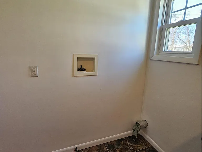 4660 Darrow Rd — Photo 21