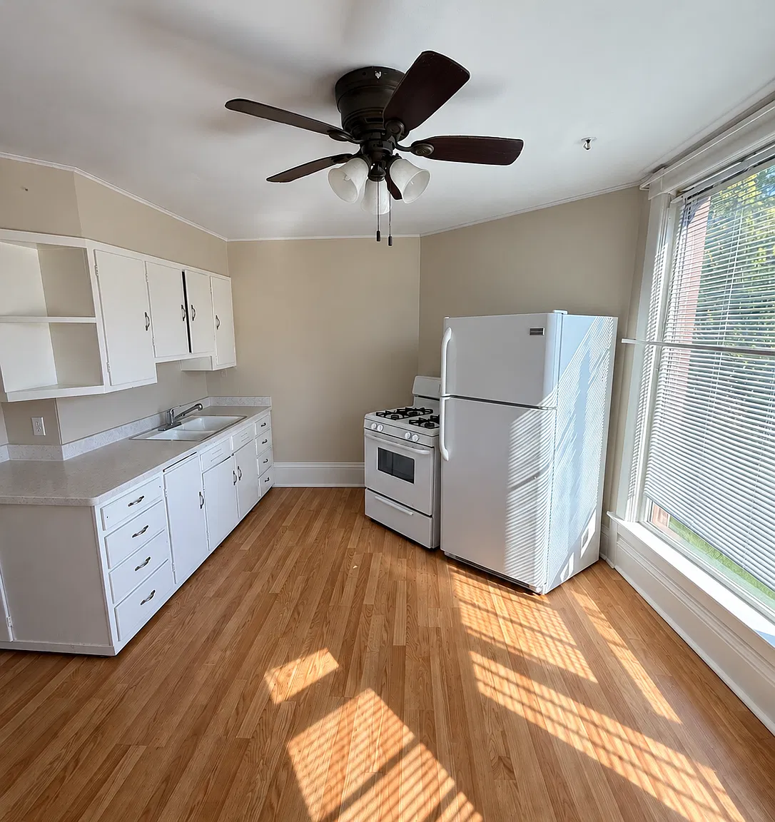 Erie 4 unit — Photo 3