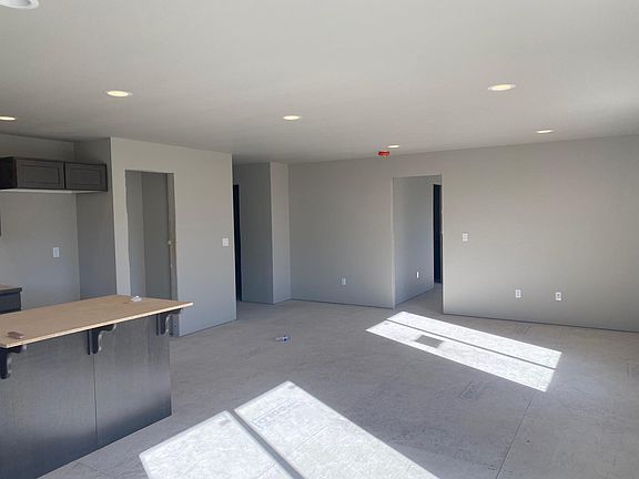 5th image of 1085 S Nevada Ave