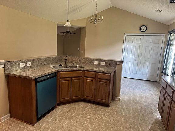 5th image of 843 Killian Station Dr