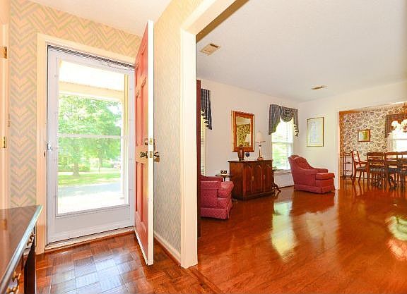 3rd image of 1236 Beechdale Dr