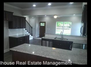 1746 N Sang Ave #10928043, Fayetteville, AR 72703