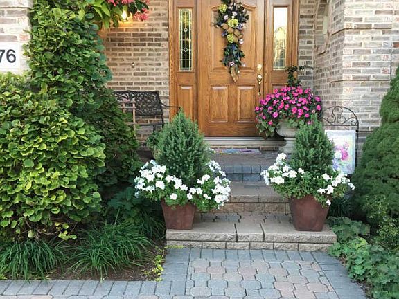 2nd image of 3076 Rosebrook Cir