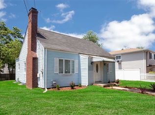 1076 Mahopac Rd, West Hempstead, NY 11552