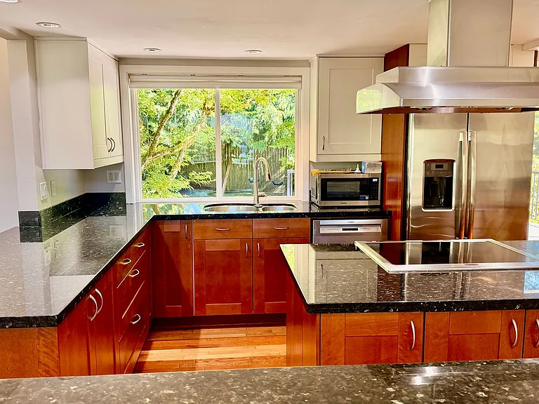17420 NE 11th St — Photo 9