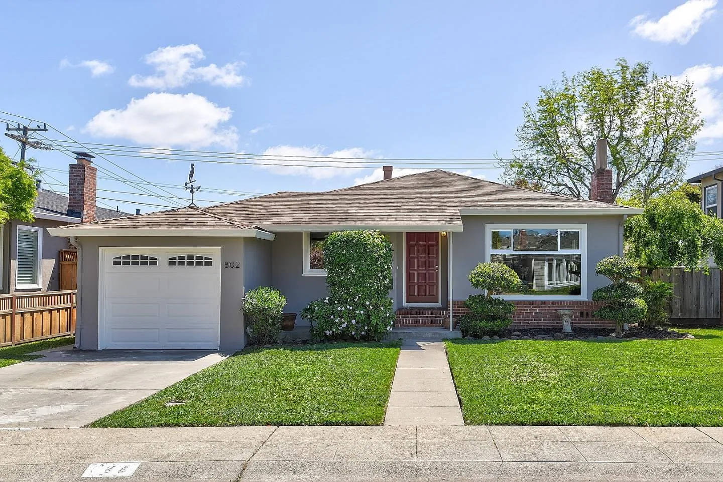 802 Guildford Ave photo 1