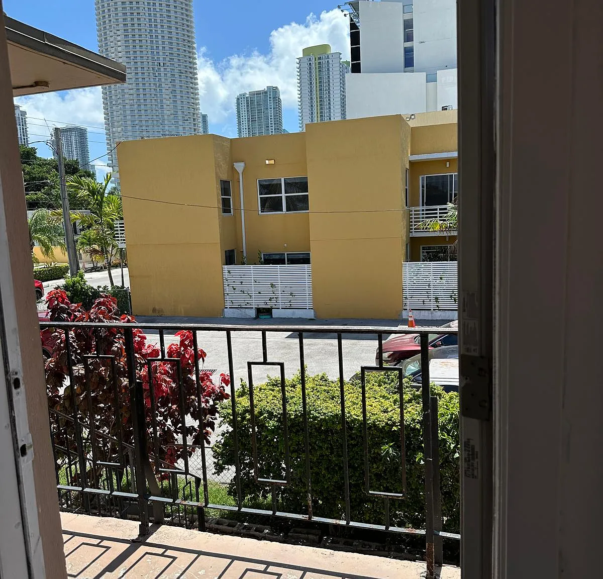 2 bed, $2,000 — Photo 2