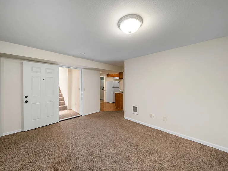4642 SE Madison St #B — Photo 10