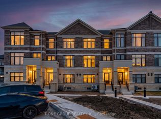 8 Seine Ln, Richmond Hill, ON