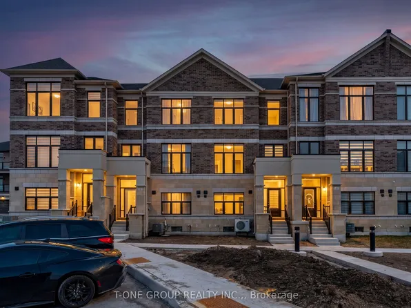 8 Seine Ln, Richmond Hill, ON L4S 1N7