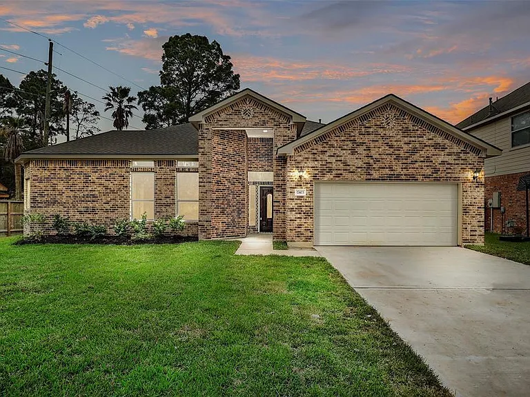 17403 Harmony Hill Dr — Photo 1