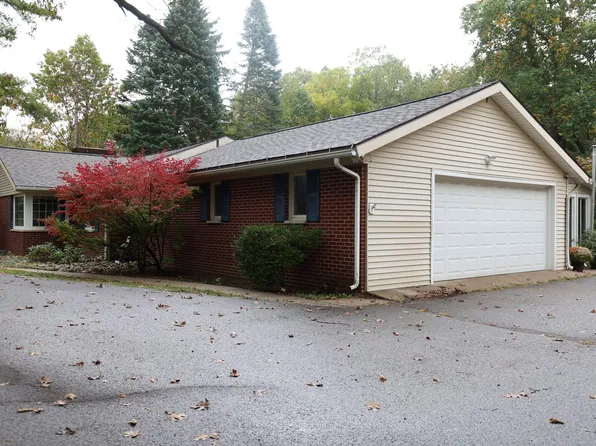 921 W Kilgore Rd, Portage, MI 49024