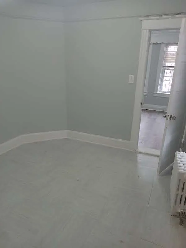 3 bed, 900 sqft, $3,300 — Photo 4