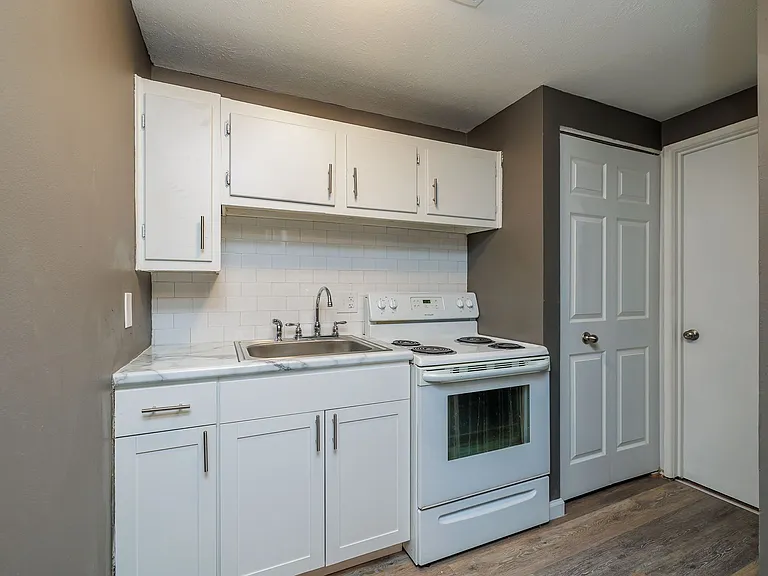 163 E Bridge St #203 — Photo 5