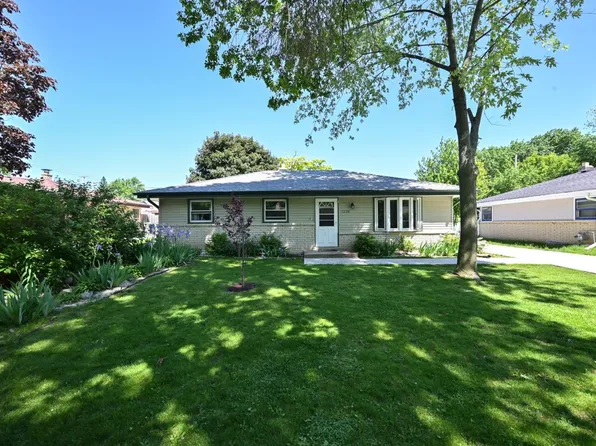 5236 South 7th STREET, Milwaukee, WI 53221