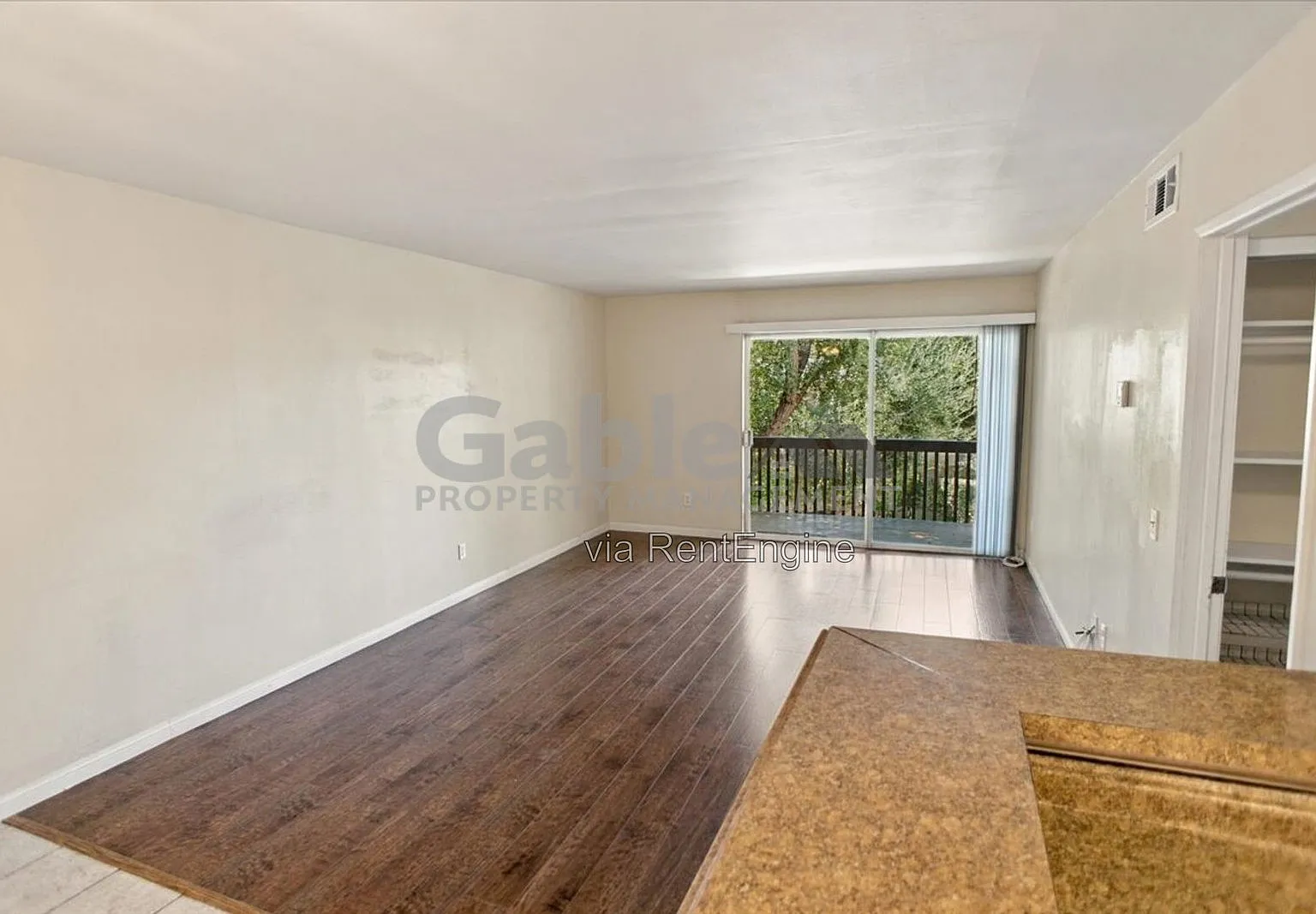 1 bed, 1.0 bath, 675 sqft, $2,050 — Photo 2