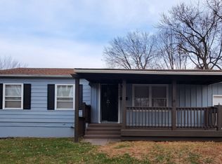 8604 E 92nd Pl, Kansas City, MO 64138