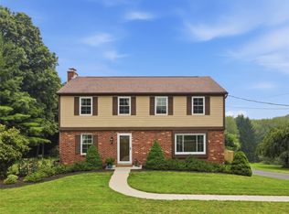 1391 Magee Rd, Sewickley, PA 15143