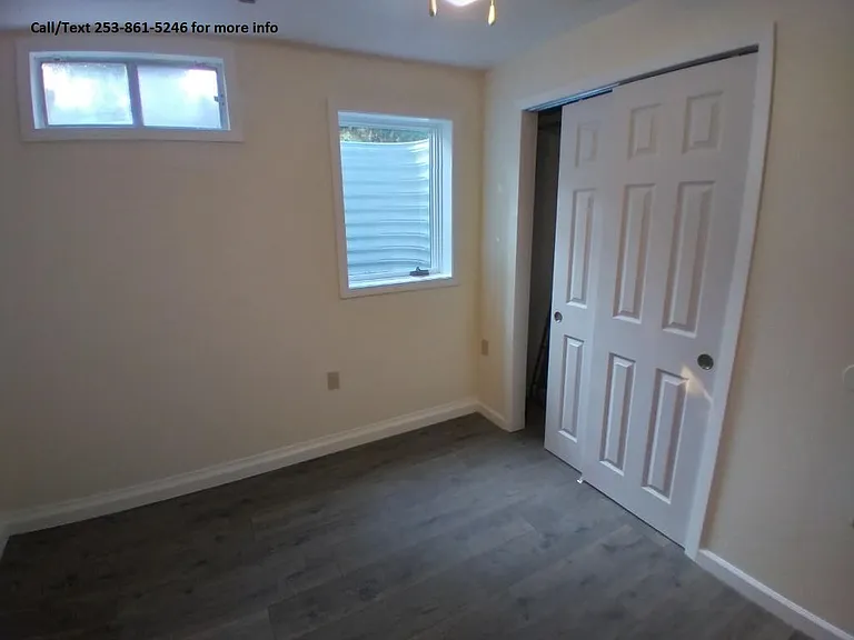335 NW Larry St — Photo 10