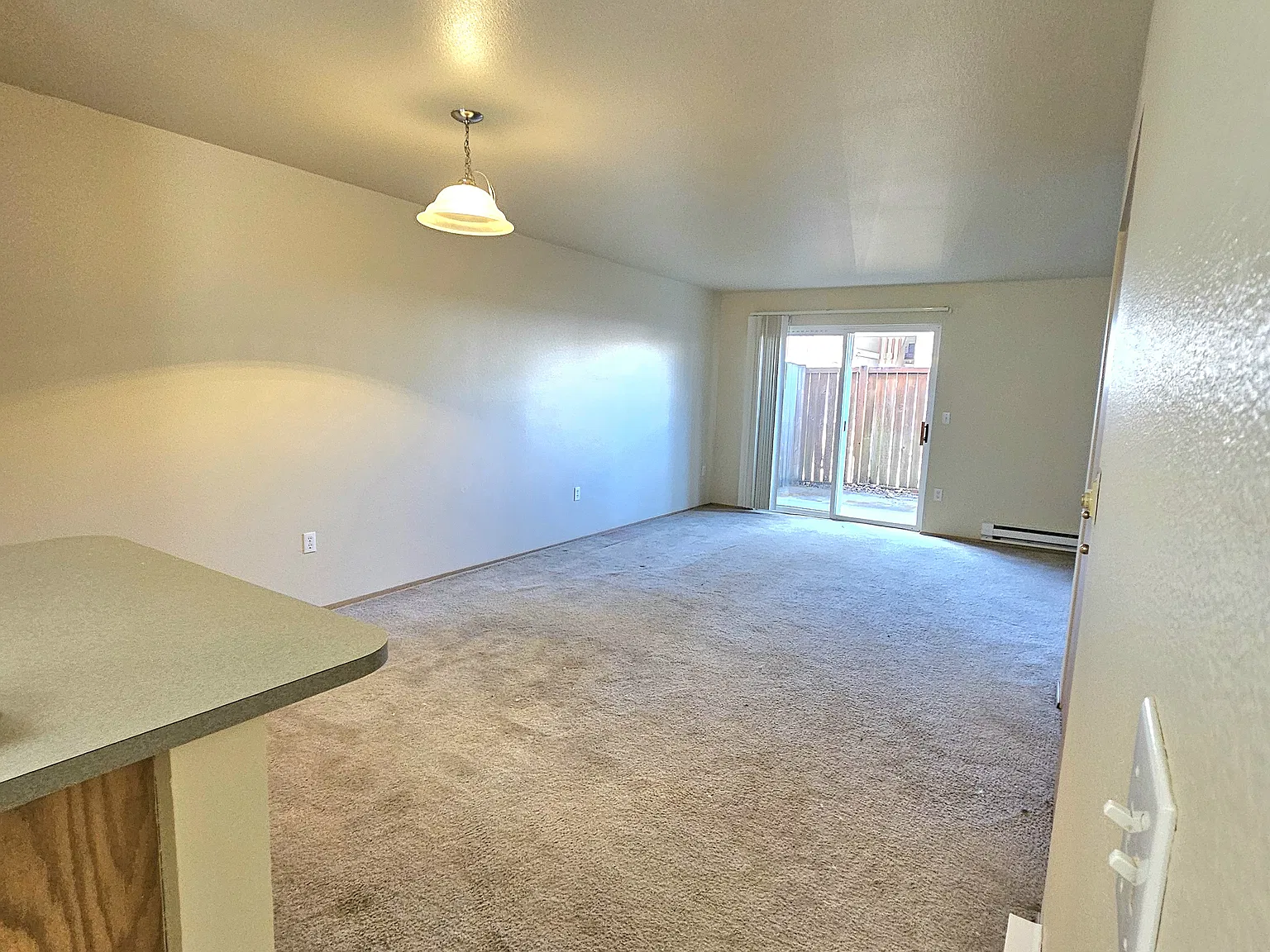 2 bedroom with Den — Photo 2