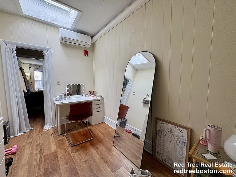 914 Beacon St #4 — Photo 7