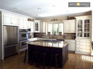 14913 Delmar St, Leawood, KS 66224