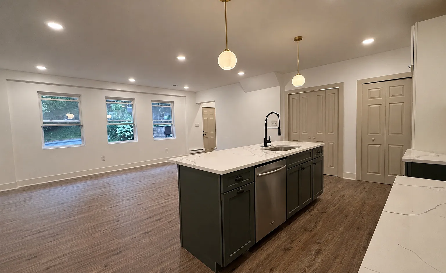 629 W Cliveden St — Photo 3