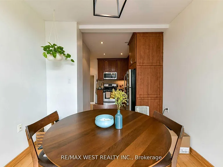 734 Indian Rd #MAIN FL — Photo 10