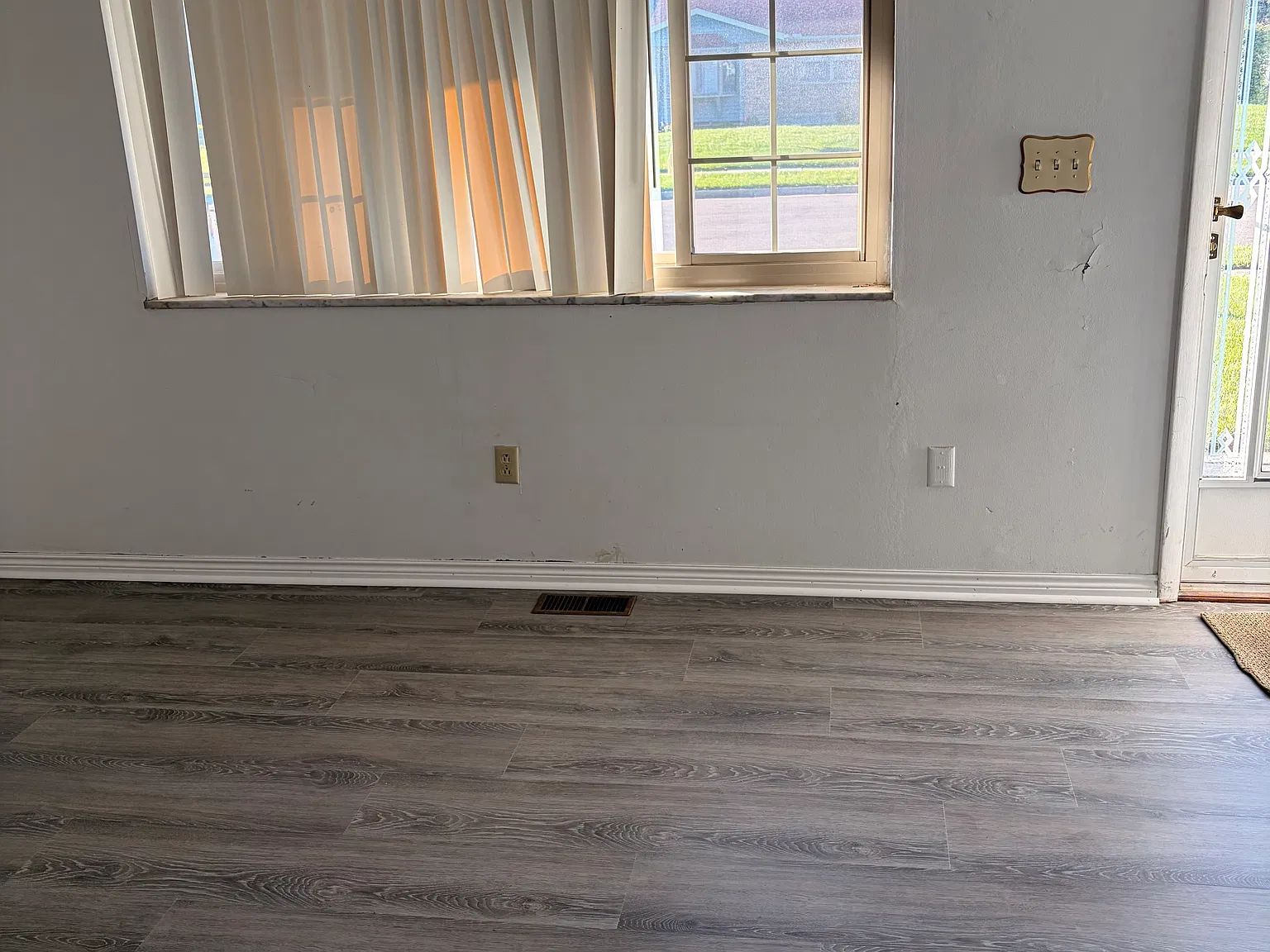 3 bed, 1293 sqft, $1,875 — Photo 3