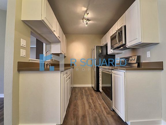 5th image of 14200 NE 171st St Unit F206