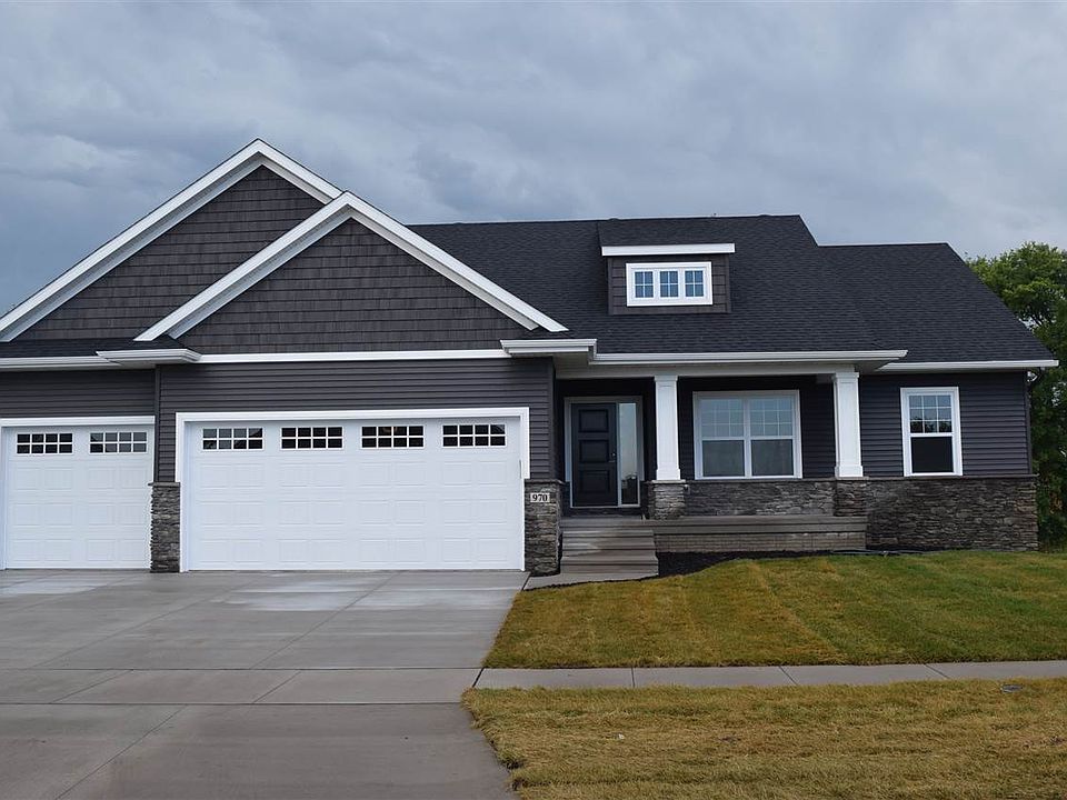 1st image of 970 Pheasant Ln