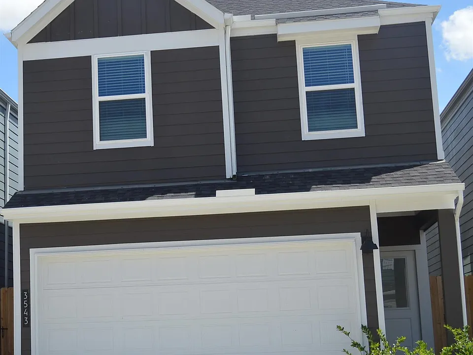 3543 Lovebird Ln