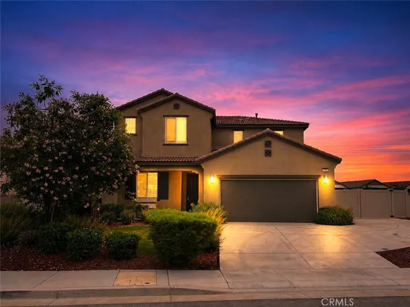 1136 Poinsettia Cir, Calimesa, CA 92320