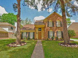 8403 Sunny Ridge Dr, Houston, TX 77095